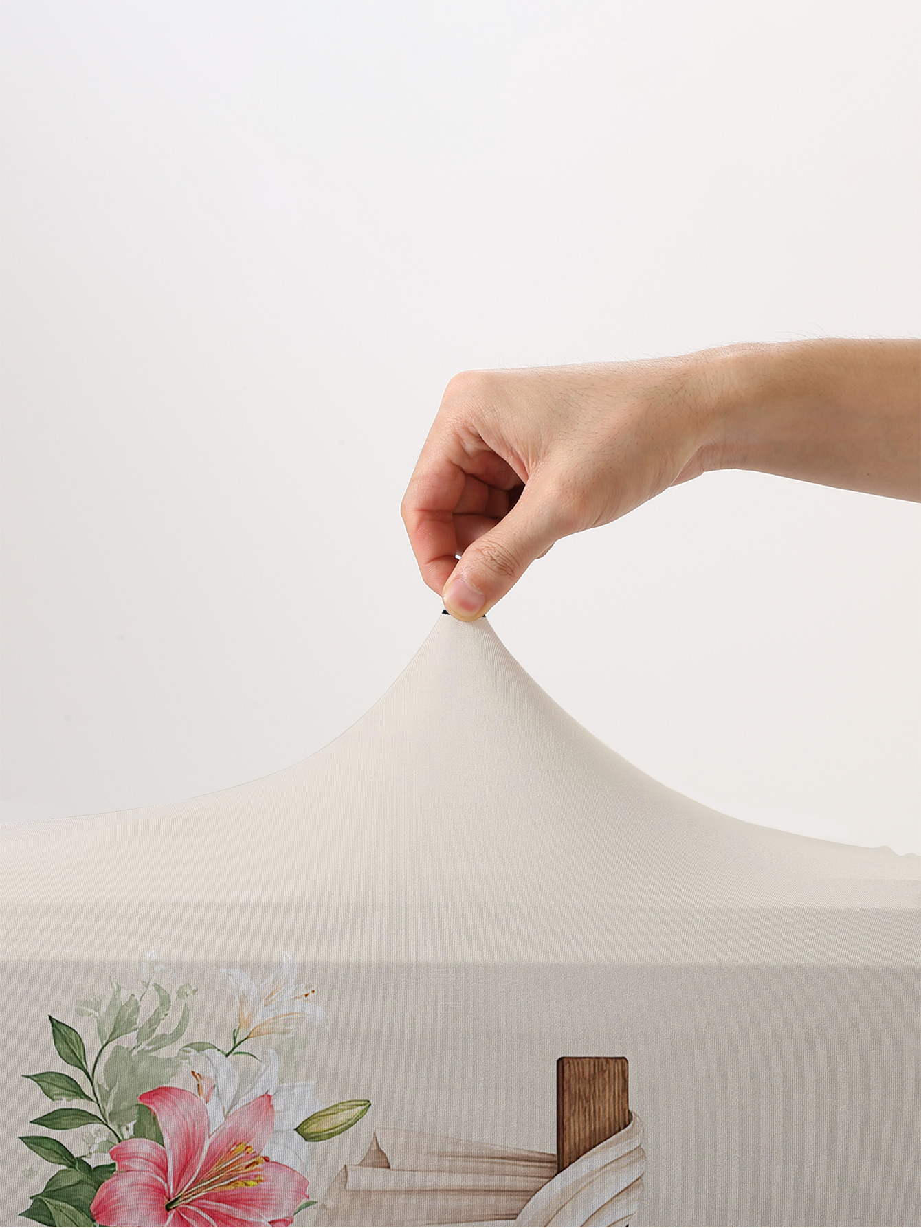 Easter Lily Cross Holy Meaning - Travel Accessories Meaning recensione e prezzo