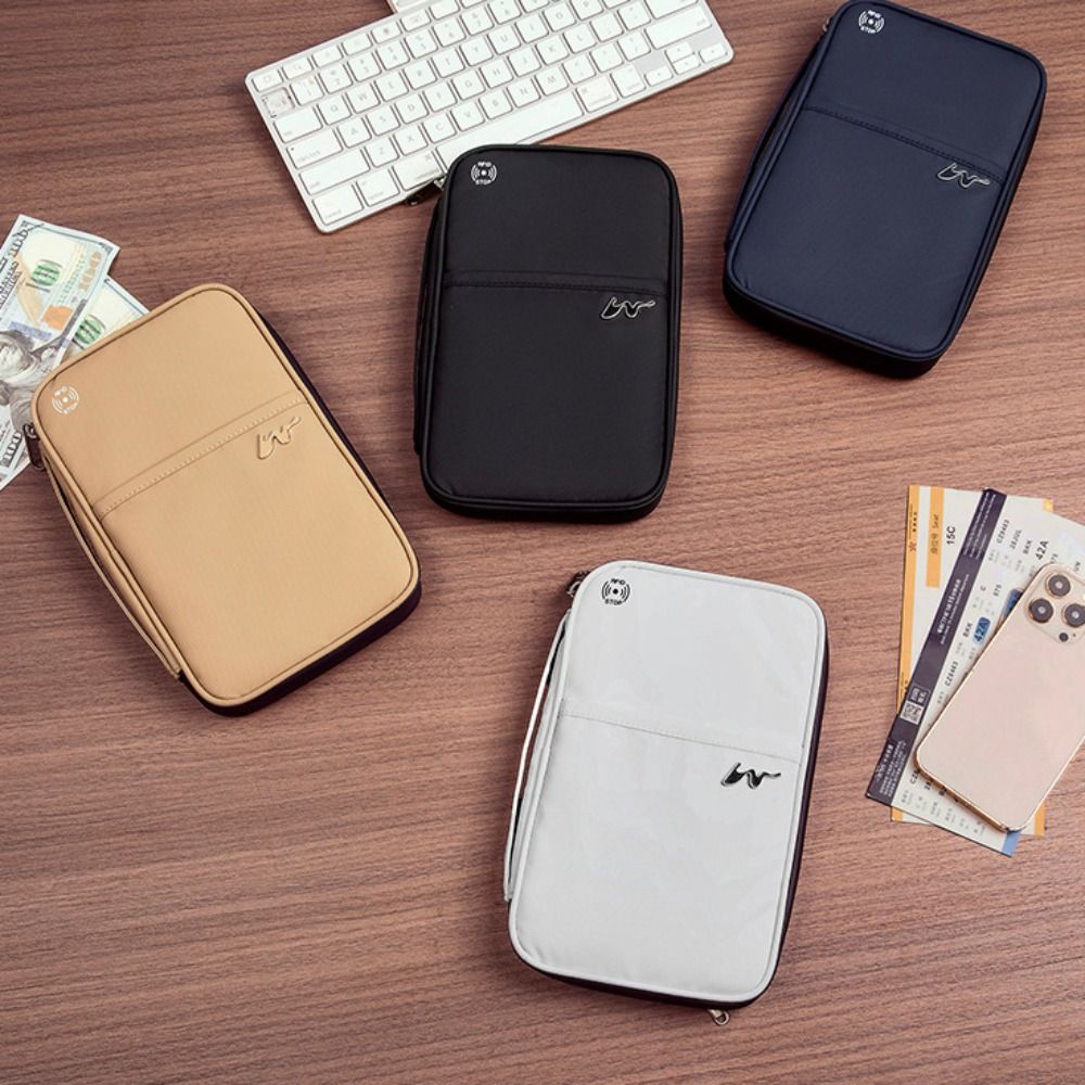 Portable Polyester Card Case L - Travel Accessories Rfid recensione e prezzo