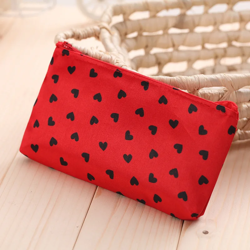 Heart Pattern Zipper Makeup Ba - Reusable Zip Bag recensione e prezzo