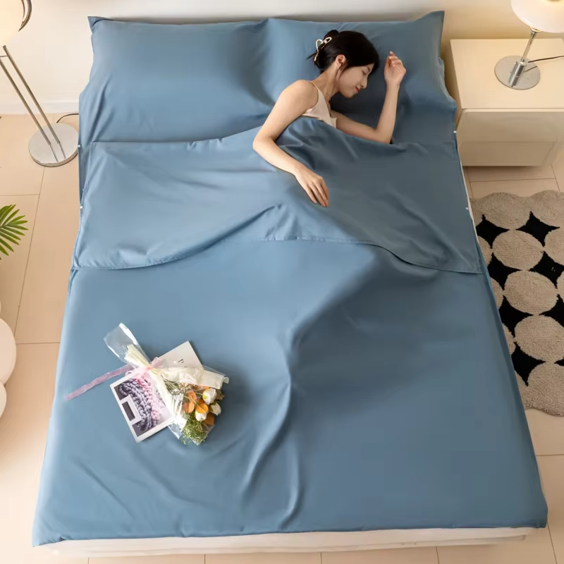 Sleeping Bag Light Liner Cotto - Travel Accessories Set recensione e prezzo