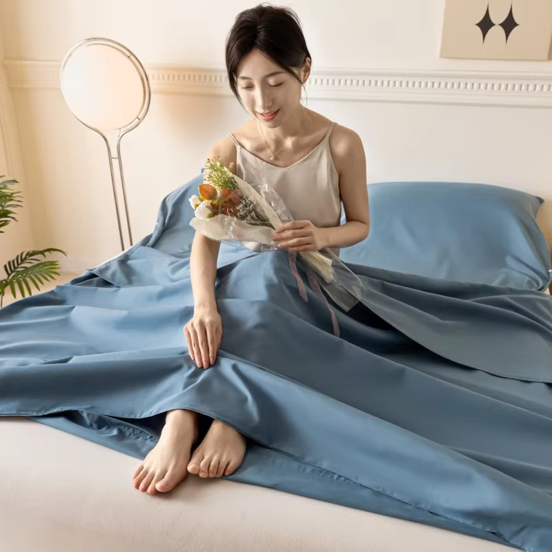 Sleeping Bag Light Liner Cotto - Travel Accessories Set recensione e prezzo